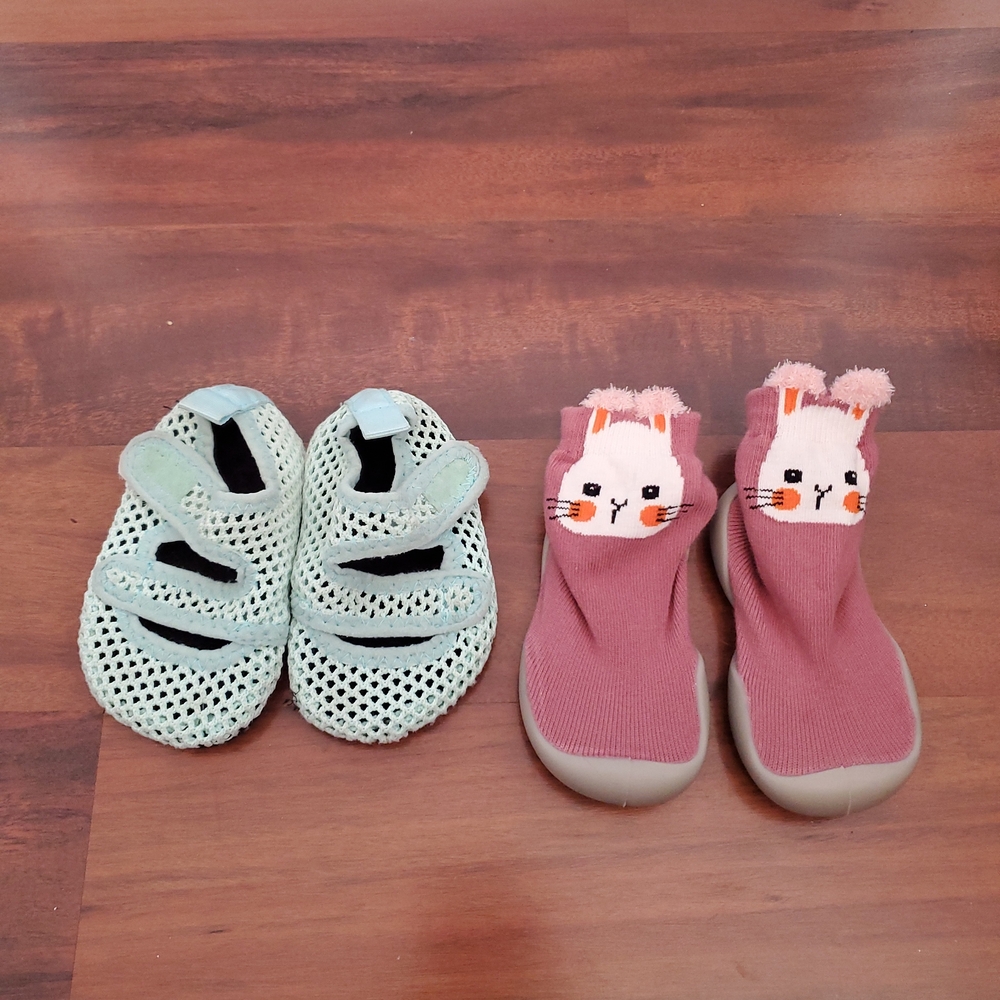 5/$30 Unbranded Baby Shoes EU 18–19 (US 2–3) Soft Sole Slip-On Bundle